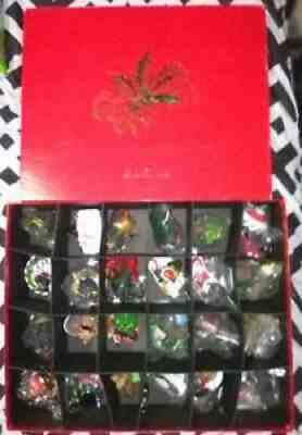 30 pc. Set Danbury Mint Delightful Dachshund Christmas Ornaments w/Storage Box