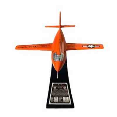 RARE Signed CHUCK YEAGER X-1 Model 1/32 Plane Rocket Danbury Mint FREE USA SHIP