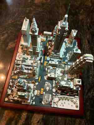 DANBURY MINT RARE CHRISTMAS IN NEW YORK CITY MINIATURE LANDSCAPE MINT BRAND NEW