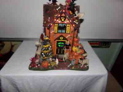 Danbury Mint Halloween Haunted Pumpkin Patch Pugs Dog Lighted House Very RARE!!