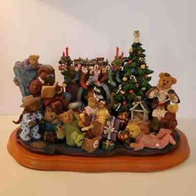 Boyds Bears Danbury Mint LIMITED EDITION "Cozy Christmas" Sculpture â?¢ EUC