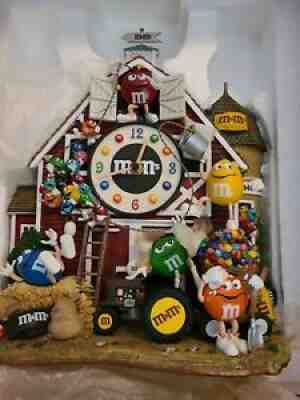 Danbury Mint M&M Farm Clock 2005