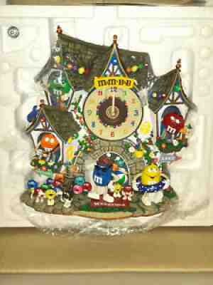 Danbury Mint M&M'S Bed & Breakfast Clock