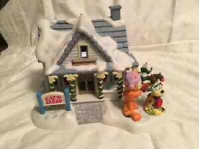 Danbury Mint Garfield's Christmas Village â??The Bed And Breakfast â?? w/ Light EUC