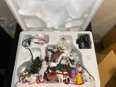 Danbury Mint English Bulldog Christmas Doghouse Lights up! Rare! Retired!