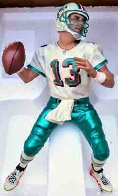 MIAMI DOLPHINS HOF DAN MARINO  Danbury Mint Figurine