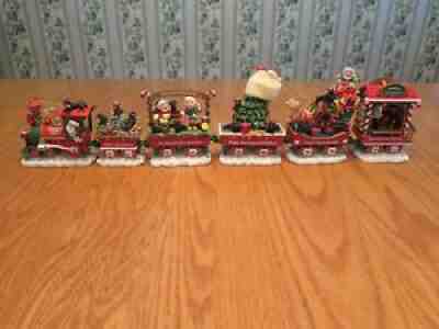 The Dachshund Christmas Express Dog Train DANBURY MINT Ever Displayed? Nice!