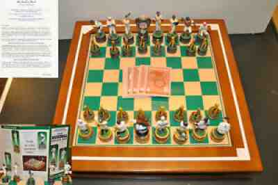 Super Rare Danbury Mint Baseball Legends Chess Set w/ Board, Cards, Ruth, MLB
