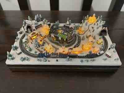 Danbury Mint Penn State Nittany Lions Miniature Holiday Village Lighted NIB RARE