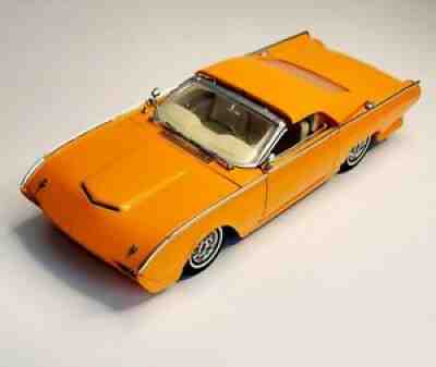 Danbury Mint 1962 Thunderbird Sunset Orange Pearl Custom Diecast Car 1:24 JR27