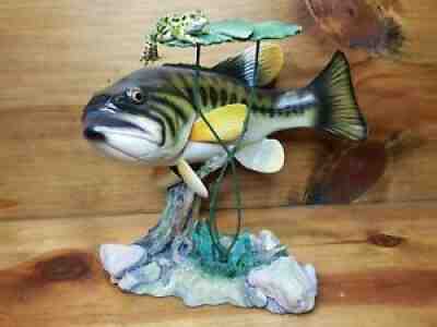 Danbury Mint "Silent Attack" Largemouth Bass Fish George Kruth Sculpture