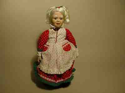 CHRISTMAS MRS. CLAUS WITH TRAY, TEAPOT & CUPS DANBURY MINT 1989 WITH CERTIFICATE