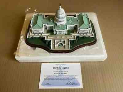 Danbury Mint "The U.S. Capitol Building" Sculpture Replica Capital Washington DC
