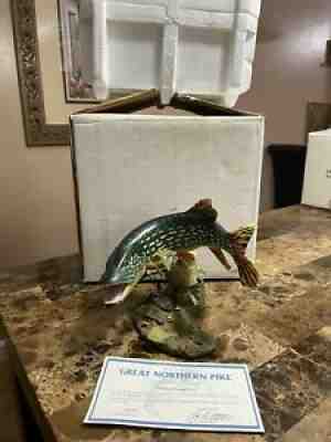Vintage Great Northern Pike Sculpture By George Kruth Danbury Mint 8 1/2X7X6