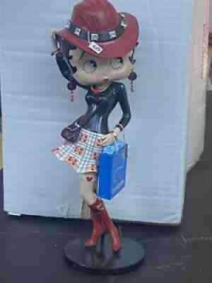 Betty Boop 2006 Retired & RARE Figure/Figurine â??It's Definitely Meâ? 9â? Orig Box!