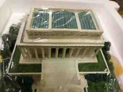 The Danbury Mint Lincoln Memorial US Replica with COA