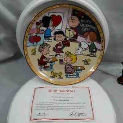 Danbury Mint Peanuts Holiday Plate Collection Be My Valentine! 23kt Gold Trimmed