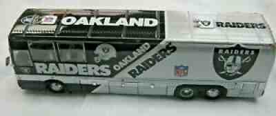 Danbury Mint MOTOR COACH DIE CAST TEAM BUS OAKLAND RAIDERS 1:47 SCALE