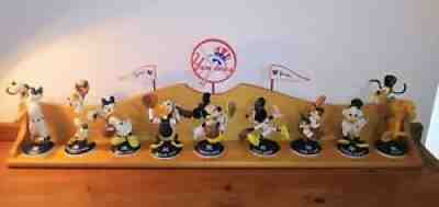 Danbury Mint Disney NY Yankees Figurines & Wood Shelf Collection 2001 2002