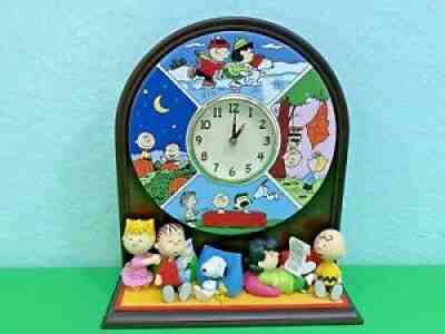 Peanuts Snoopy Charlie Brown Four Seasons Danbury Mint Ceramic Clock in Box