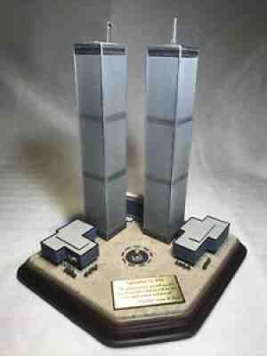 EXC* Danbury Mint Twin Towers Commemorative World Trade Center 911 Memorial NYC