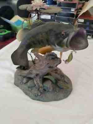 Backwater Bass Largemouth Danbury Mint Freshwater Trophies George Kruth Figurine