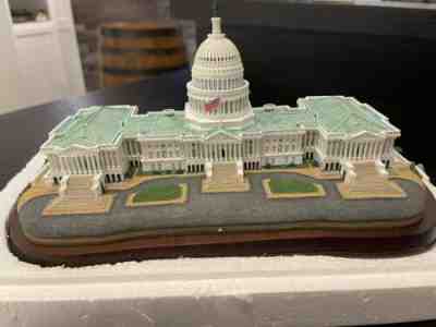 The Danbury Mint US Capitol Building USA Replica Sculpture In original box
