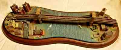 DANBURY MINT BROOKLYN BRIDGE NEW YORK CITY 20 INCH LONG FIGURINE