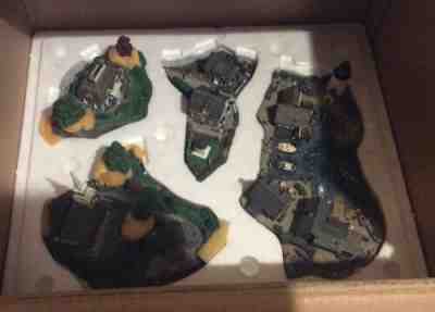Danbury Mint FISHERMAN'S COVE by Colin Gough 4 Piece Fishing Village - MIB