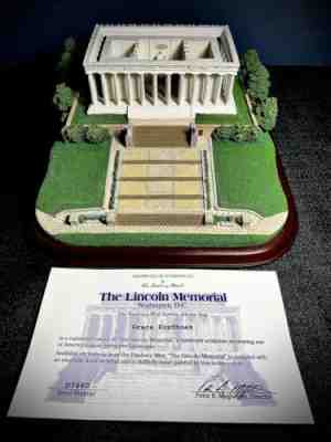 Danbury Mint- The Lincoln Memorial With Certificate Of Authenticity