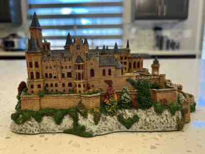 Mint Condition! Danbury Mint Hohenzollern Enchanted Castles of Europe Sculpture