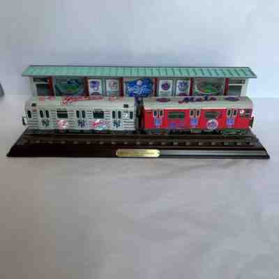 Danbury Mint 2000 Subway Series Commemorative Yankees Mets Baseball Subway Cars
