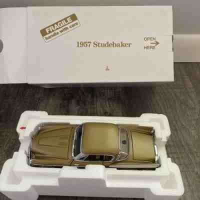 Danbury Mint 1:24 1957 Studebaker Golden Hawk W/paperwork