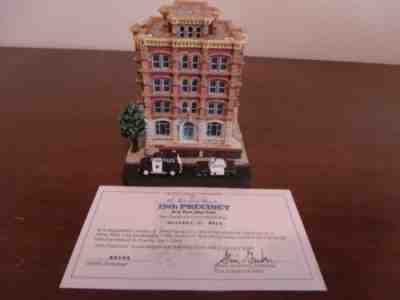 DANBURY MINT CLASSIC POLICE STATION 19TH PRECINCT NEW YORK NEW YORK