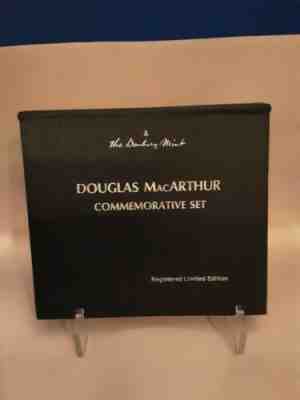 DOUGLAS MacARTHUR Commemorative Set Limited Edition By The Danbury mint BRONZE