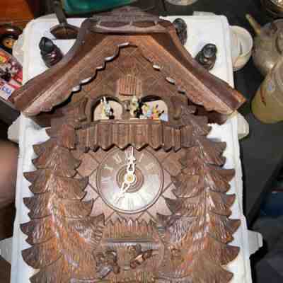 Danbury Mint Bavarian Cuckoo Clock Hummel Goebel Dancers Figurines Hand Carved