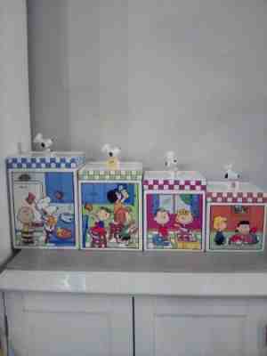 Peanuts Snoopy Charlie Brown Danbury Mint Ceramic Canister Set of 4 HTF