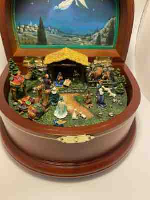 Vtg Danbury Mint The Nativity Music Box Silent Night 3D Jesusâ?? Birth Angel Star