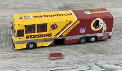 Washington Redskins Danbury Mint Diecast Team Bus Ltd Ed 1:47 Scale