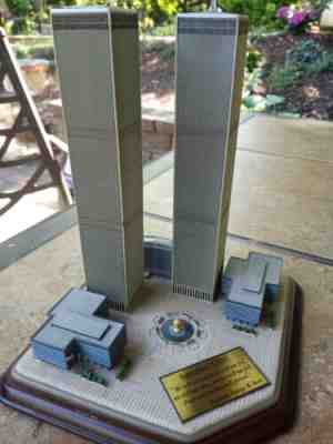 Danbury Mint Twin Towers Commemorative Sept 11th 2001 World Trade Center