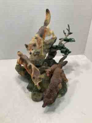 2x Danbury Mint â??The Huntâ?? and â??Giving Chaseâ? The Wolf Collection by Nick Bibby