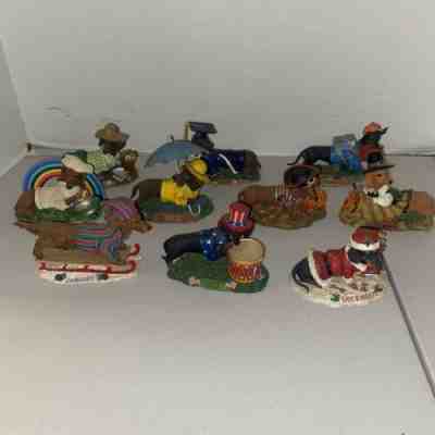 Danbury Mint Dachshund Dog Perpetual Calendar Monthly Figurines December Xmas