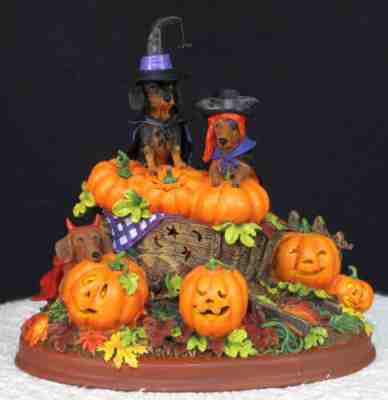 Danbury Mint Pumpkin Patch Halloween Dachshunds Lighted Figurine + Xtra Bulbs +