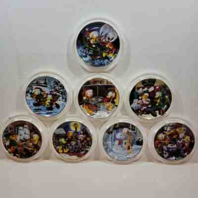 Full Set of Garfield's 8 plate Christmas Collection by the Danbury Mint 23K Gold