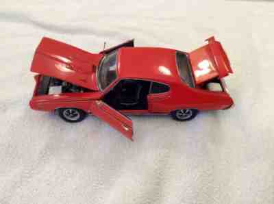 DANBURY MINT 1969 PONTIAC GTO JUDGE CAROUSEL RED TOY CAR DIECAST