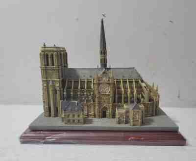 Rare Danbury Mint Notre Dame Historic Cathedral Display Piece Very Nice! READ