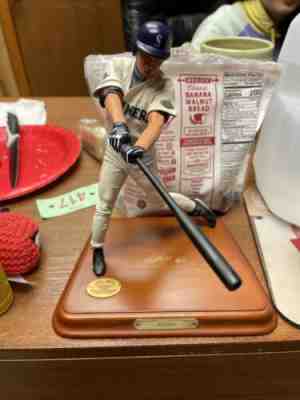 Mariners ICHIRO SUZUKI Danbury Mint All Star Figurine No Box 2002