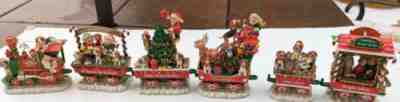 DANBURY MINT BEAGLE CHRISTMAS EXPRESS TRAIN Dog 6 pcs 1 damaged decor