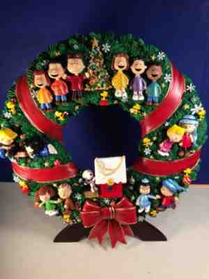 RARE Large Danbury Mint PEANUTS CHRISTMAS WREATH Snoopy Excellent w/ box