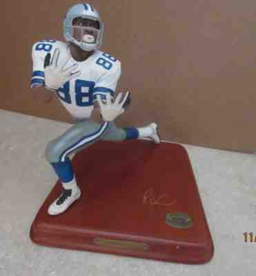RARE MICHAEL IRVIN #88 DALLAS COWBOYS DANBURY MINT STATUE FIGURINE ON WOOD BASE!